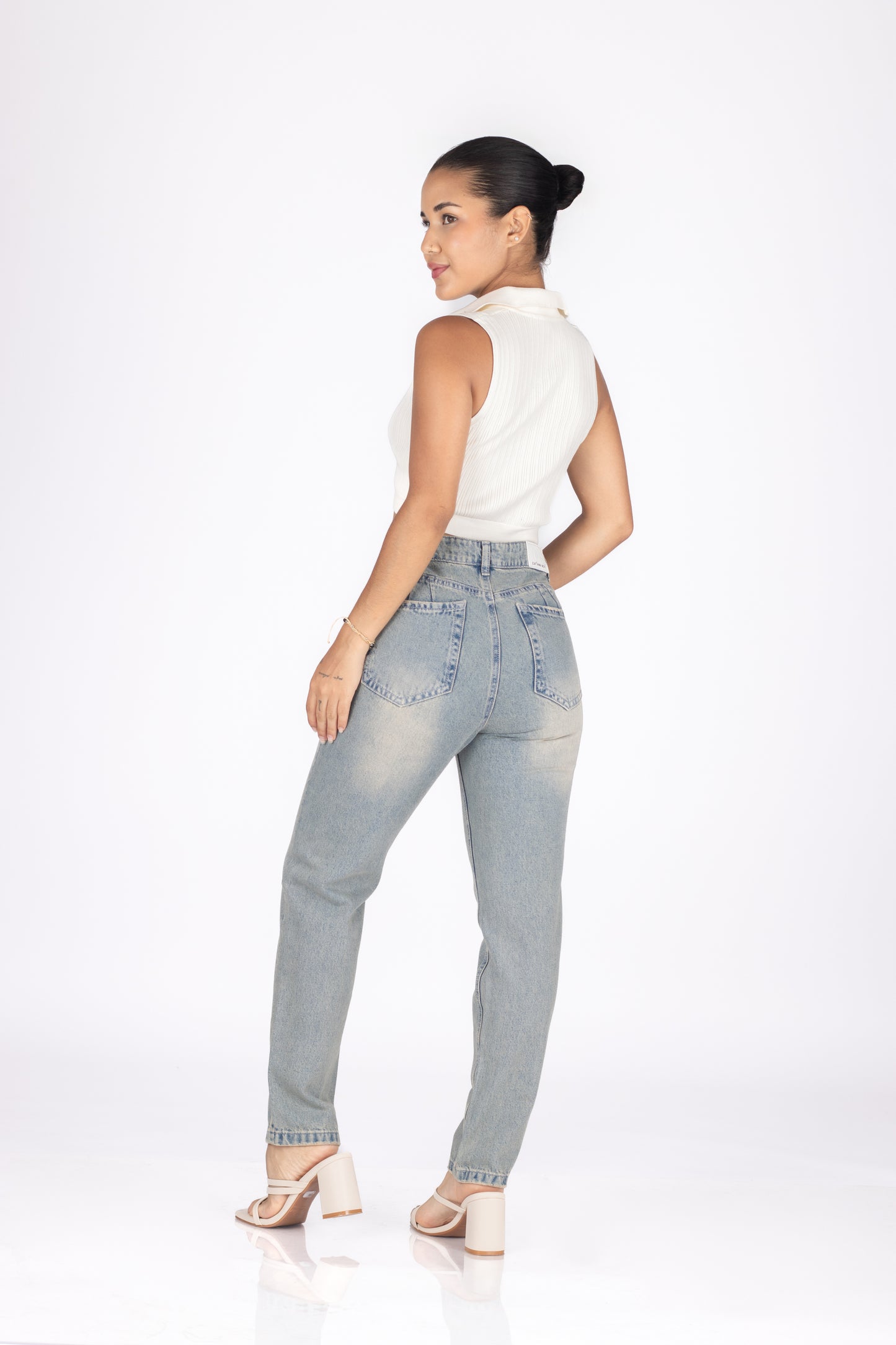 PANTALÓN MOM JEAN KAYLA