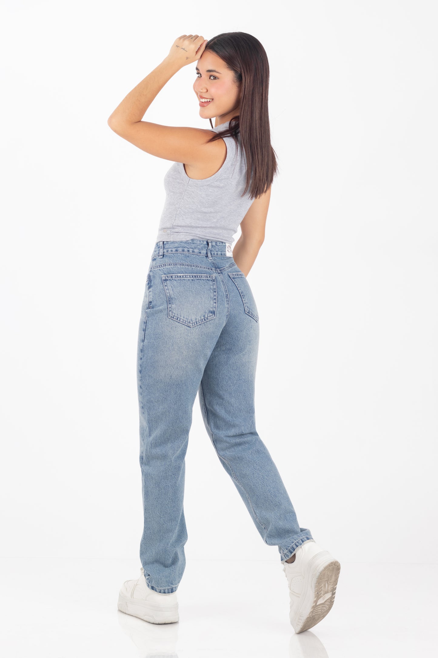 PANTALÓN MOM JEAN KAYLA
